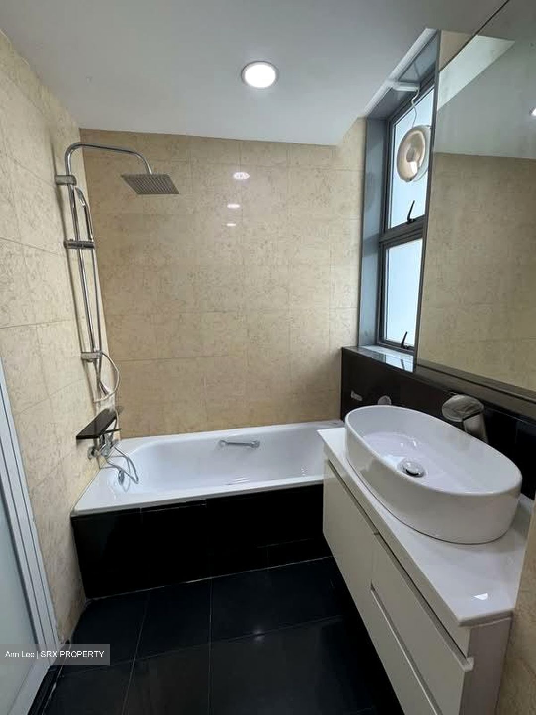 The Waterina (D14), Apartment #548547781